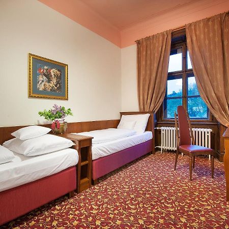Ea Zamecky Hotel Hrubá Skála Buitenkant foto