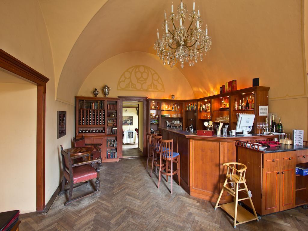 Ea Zamecky Hotel Hrubá Skála Buitenkant foto