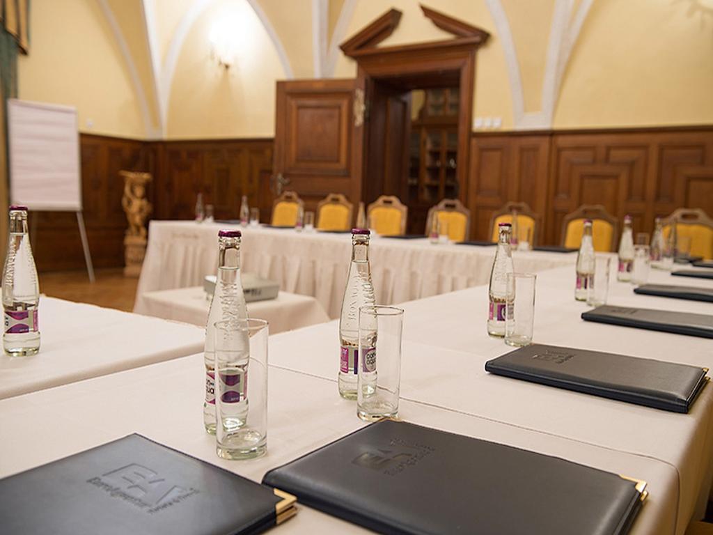 Ea Zamecky Hotel Hrubá Skála Buitenkant foto