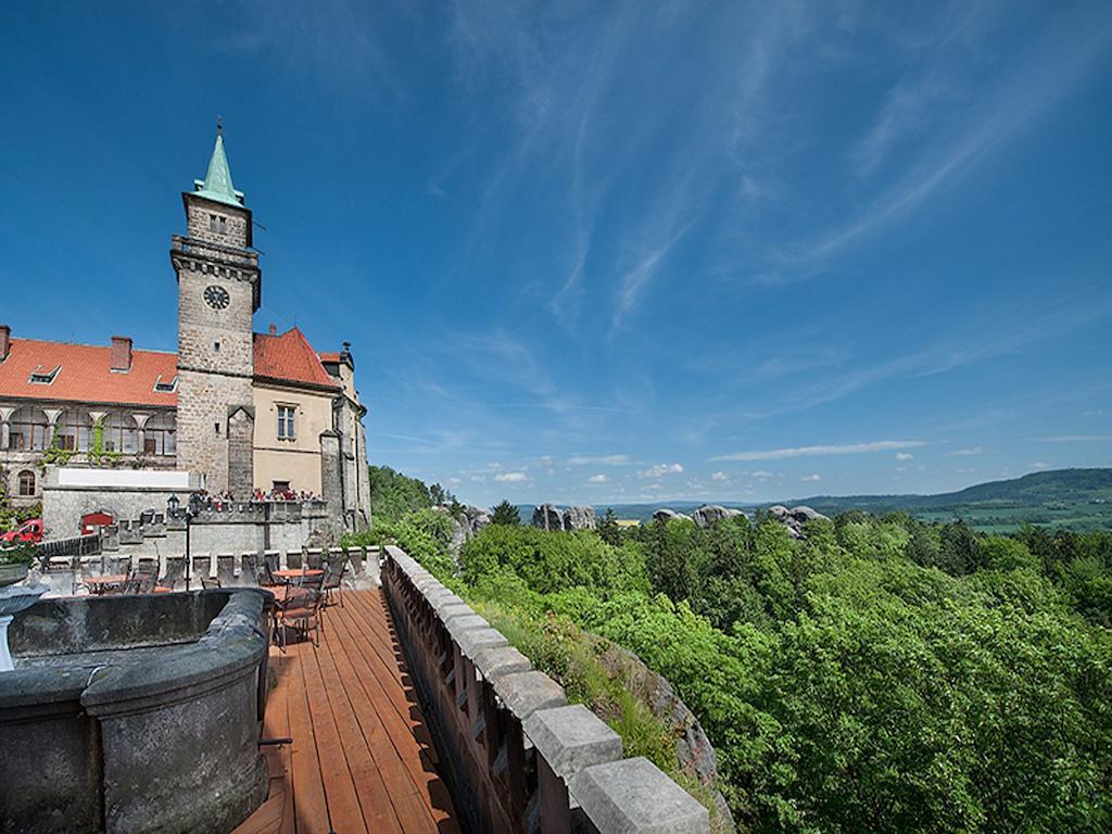 Ea Zamecky Hotel Hrubá Skála Buitenkant foto