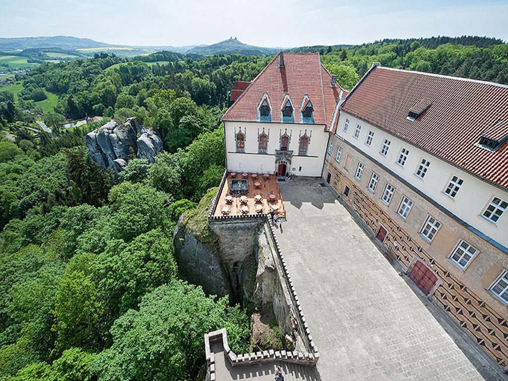 Ea Zamecky Hotel Hrubá Skála Buitenkant foto